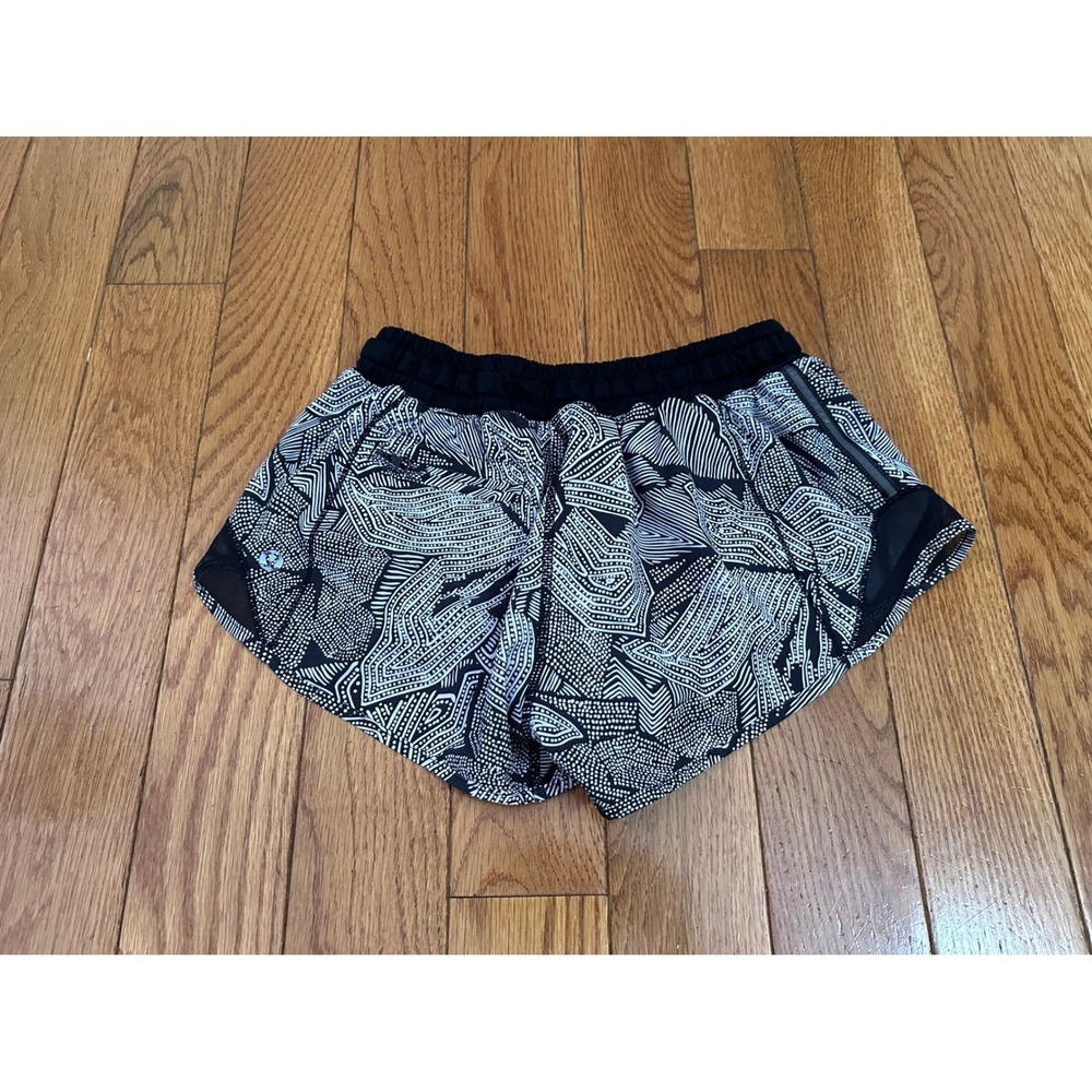 Lululemon Running Shorts Black White‎ Patterned Mesh Athletic Womens Size 4